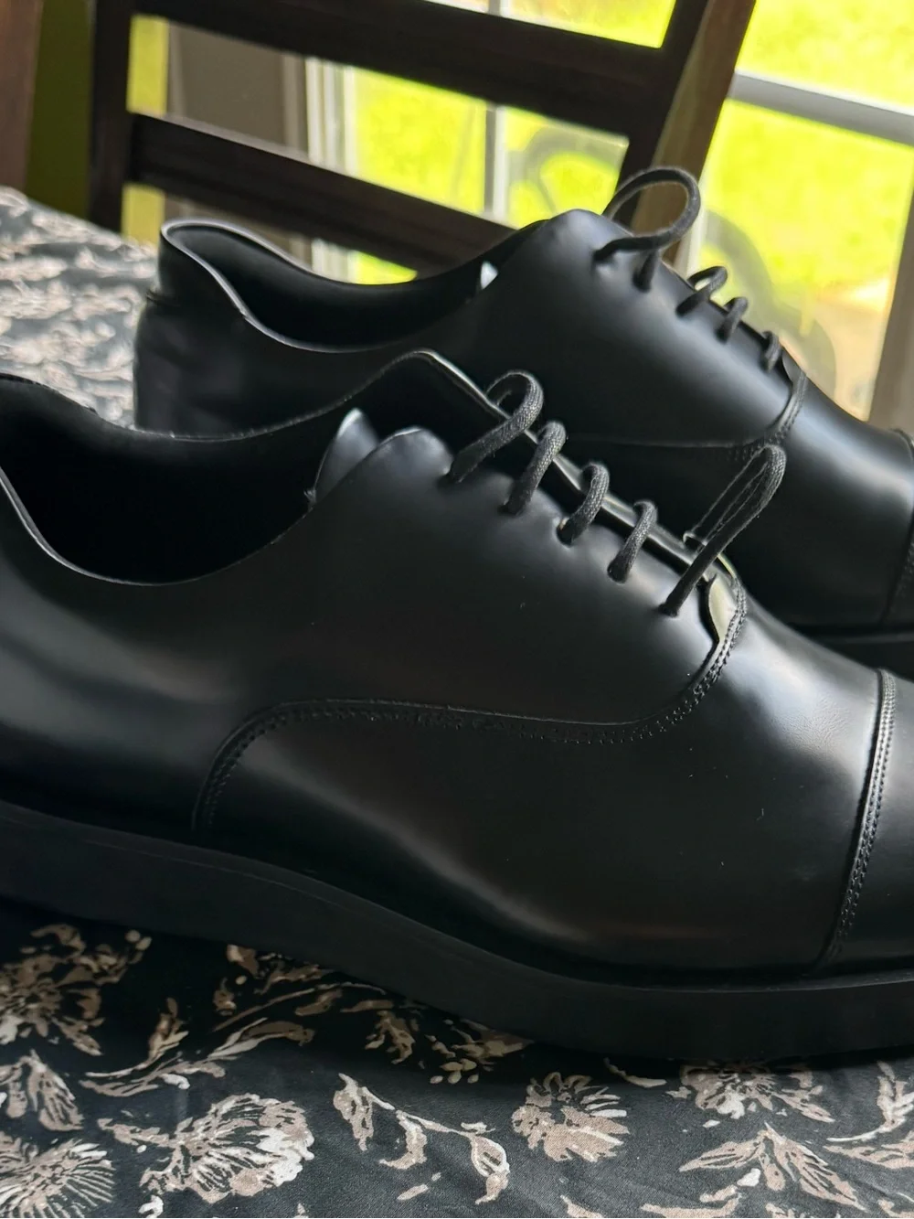 Classic Black Leather Derby Shoes - Timeless Lace-Up Oxfords